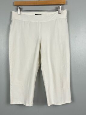 Eileen Fisher white viscose nylon spandex pullon capri pants, size PM.